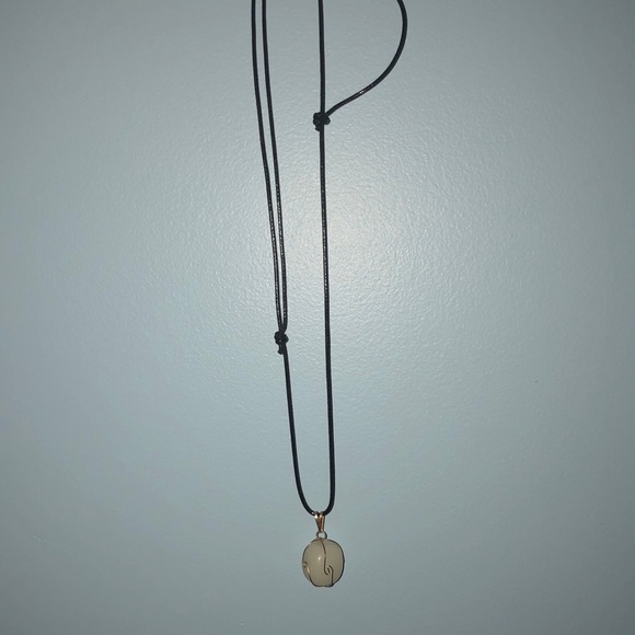 synthetic clear stone adjustable necklace - Picture 3 of 3